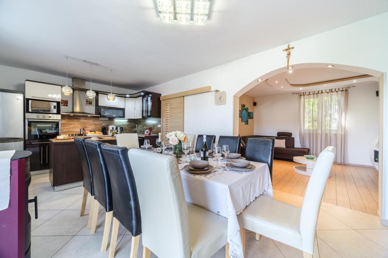 Villa Bravura Milna Milna  Ngoại thất bức ảnh