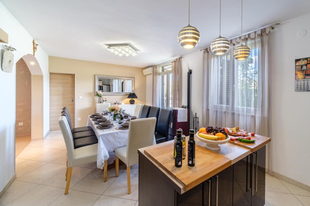 Villa Bravura Milna Milna  Ngoại thất bức ảnh