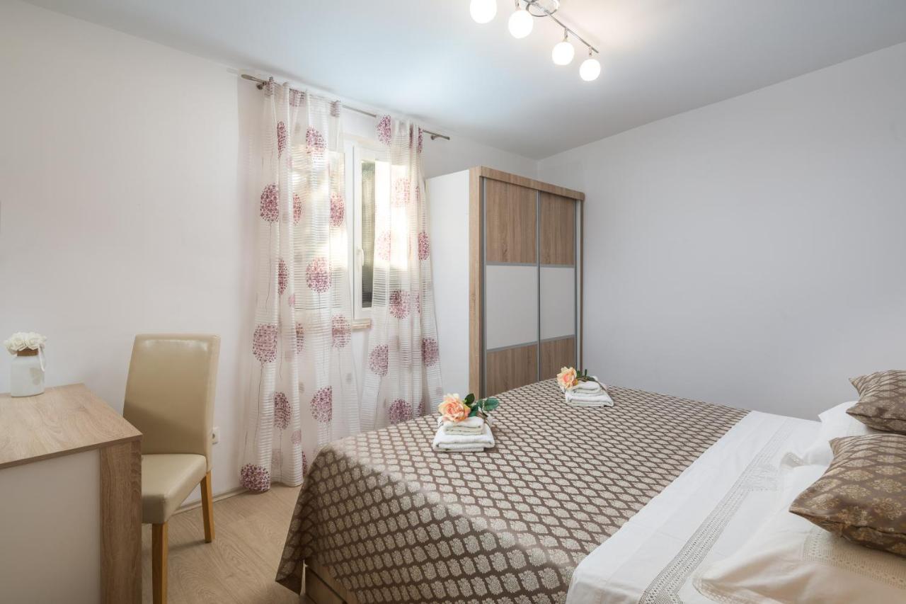 Villa Bravura Milna Milna  Ngoại thất bức ảnh