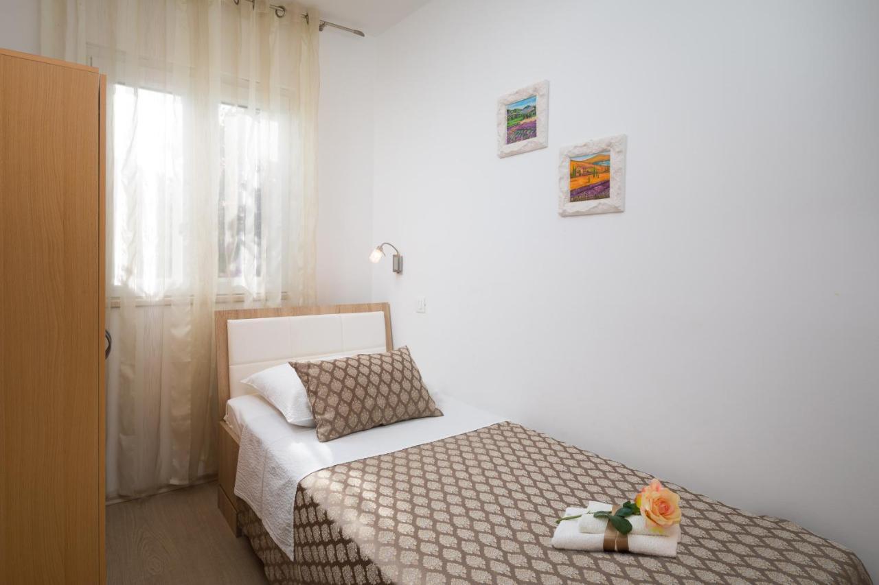 Villa Bravura Milna Milna  Ngoại thất bức ảnh