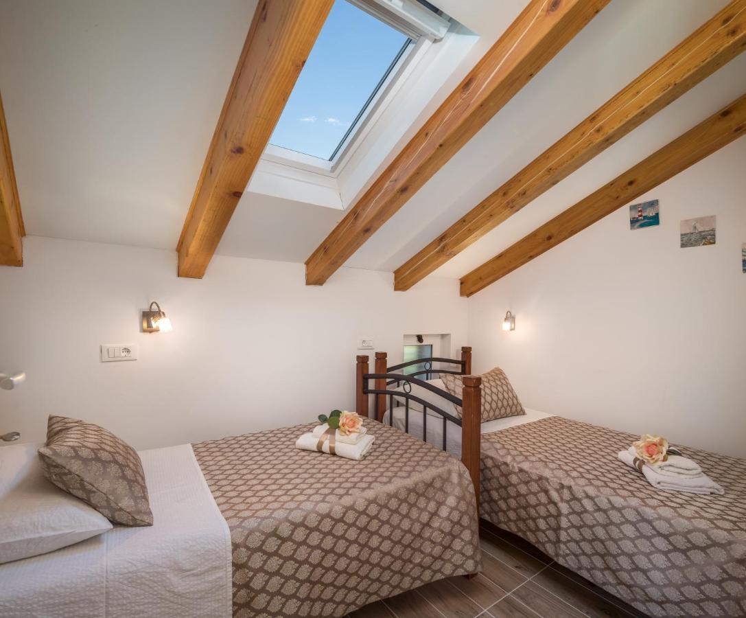 Villa Bravura Milna Milna  Ngoại thất bức ảnh
