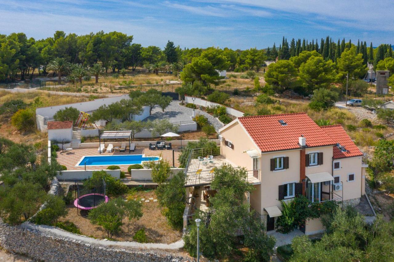 Villa Bravura Milna Milna  Ngoại thất bức ảnh